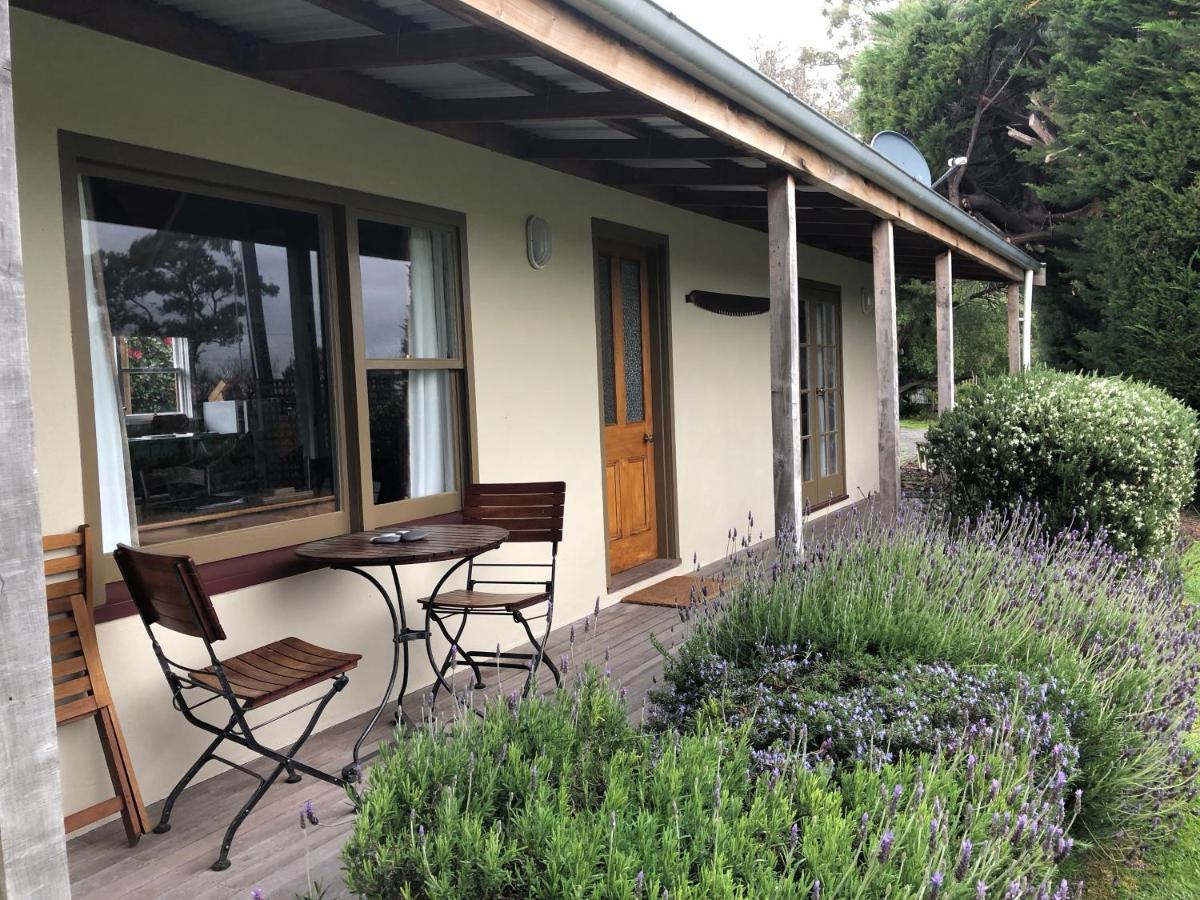 St Leonards Vineyard Cottages Blenheim Exterior photo