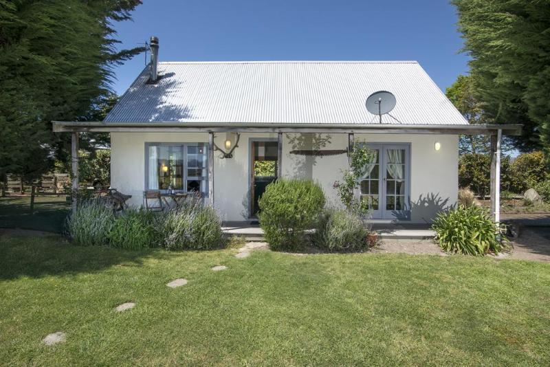 St Leonards Vineyard Cottages Blenheim Exterior photo