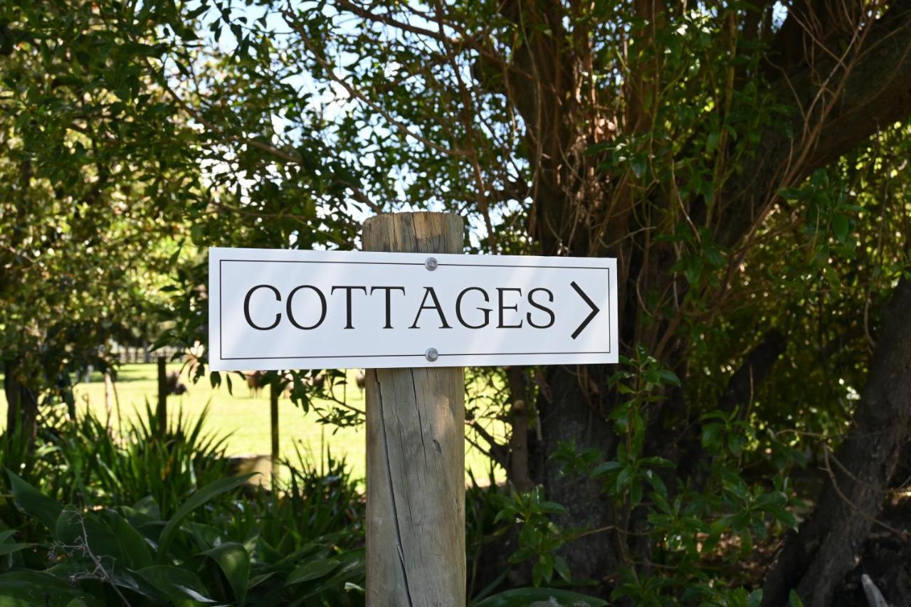 St Leonards Vineyard Cottages Blenheim Exterior photo