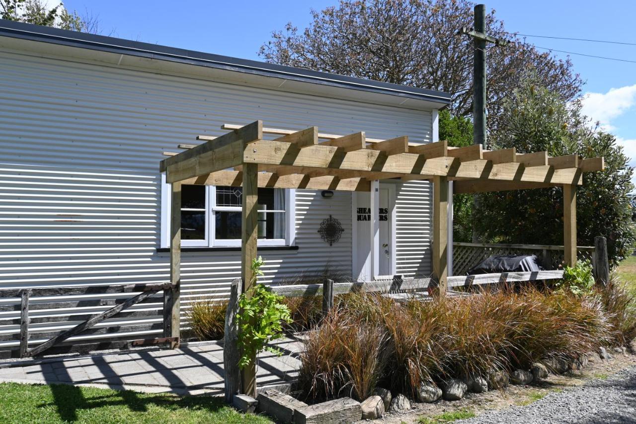 St Leonards Vineyard Cottages Blenheim Exterior photo