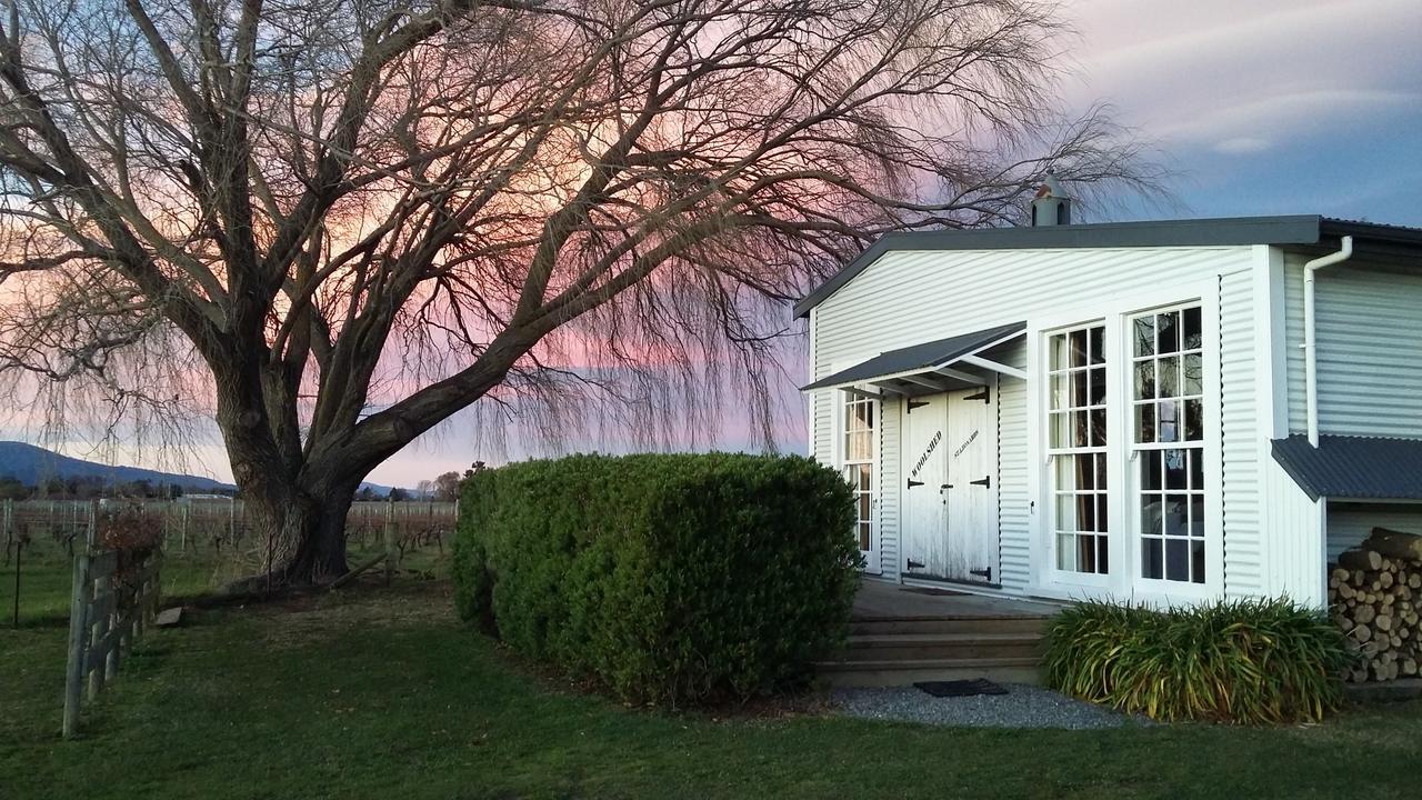 St Leonards Vineyard Cottages Blenheim Exterior photo